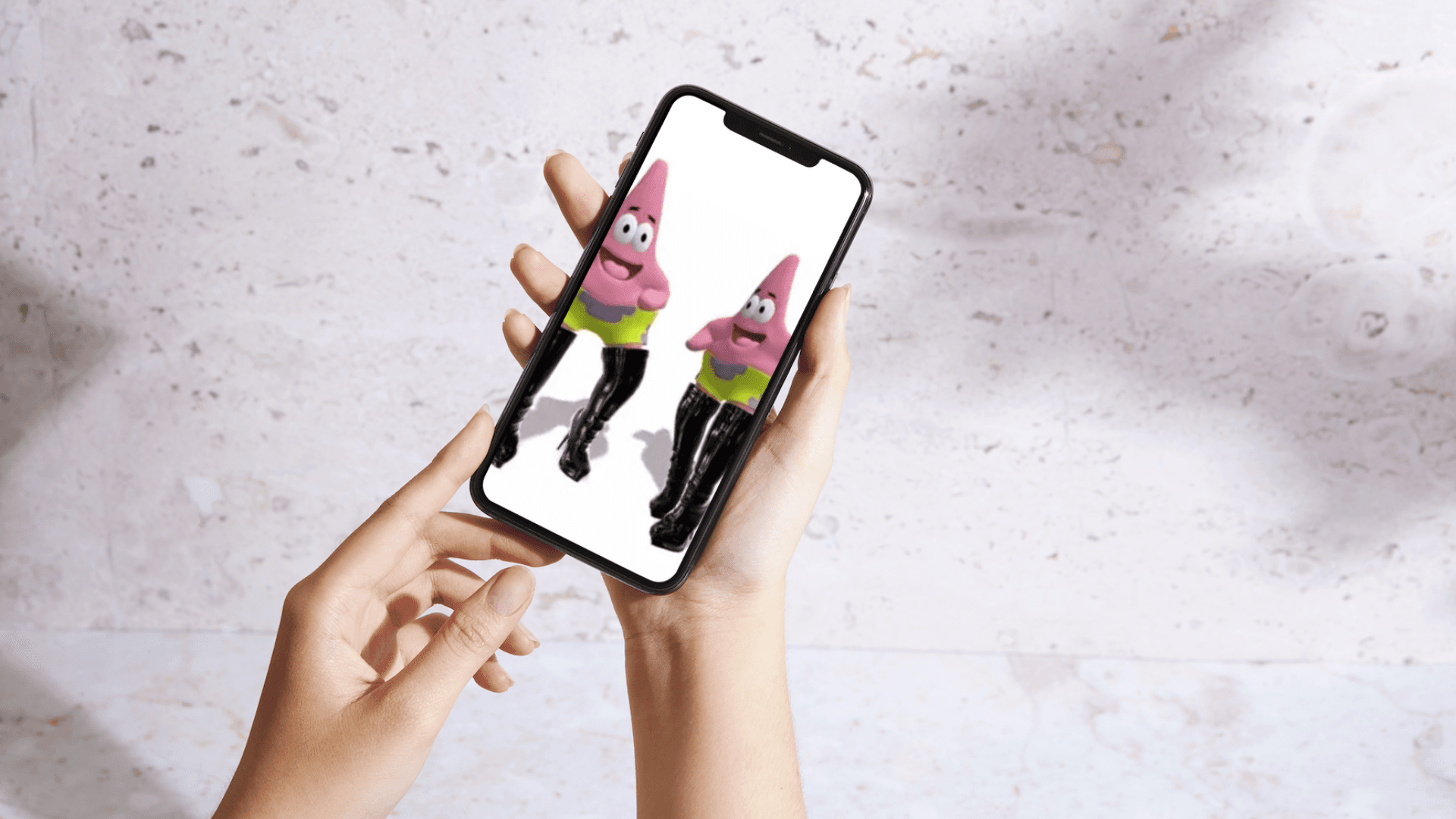 Lisätty todellisuus: Teknologia, joka yhdistää digitaalisen sisällön ja fyysisen ympäristön.